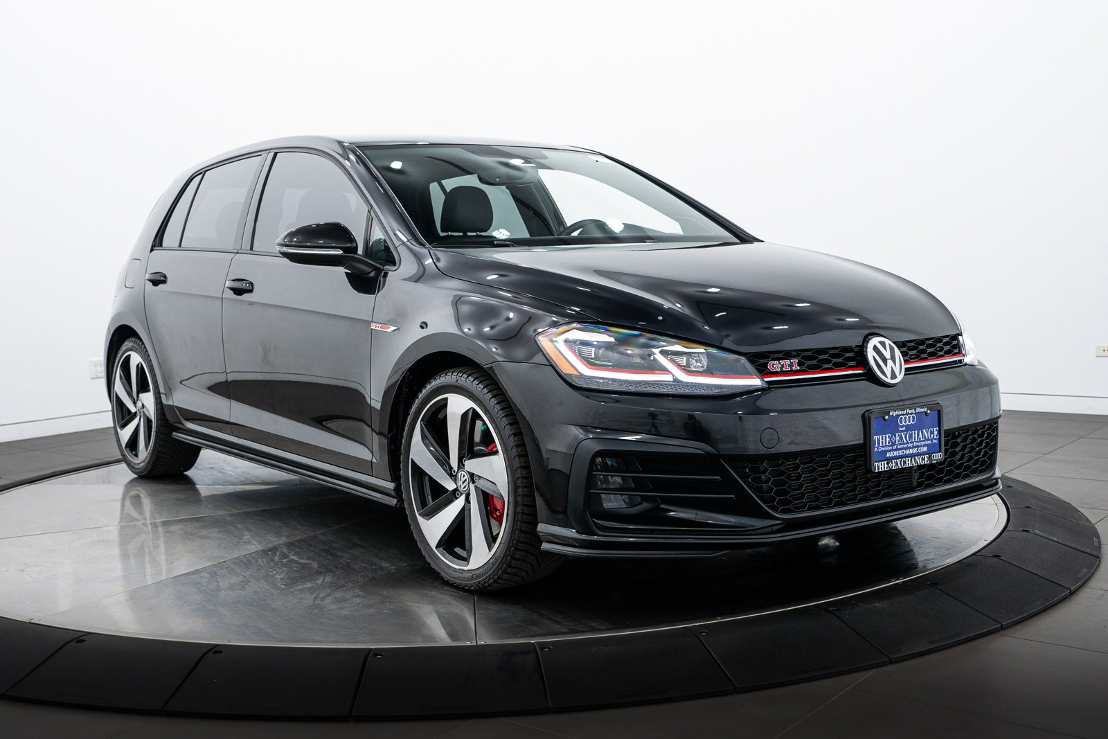 Used 2019 Volkswagen Golf GTI SE with VIN 3VW6T7AU8KM022675 for sale in Highland Park, IL