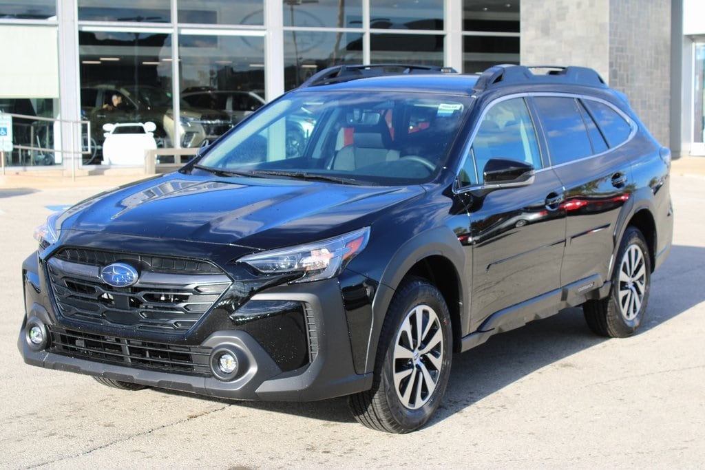 2025 Subaru Outback Premium's photo