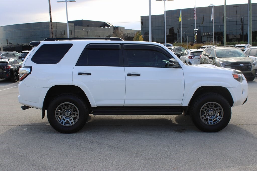 2021 Toyota 4Runner Venture Special Edition photo 4