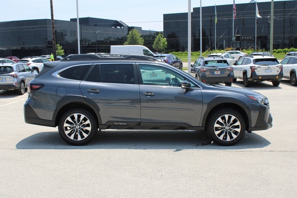 2023 Subaru Outback Limited photo 3