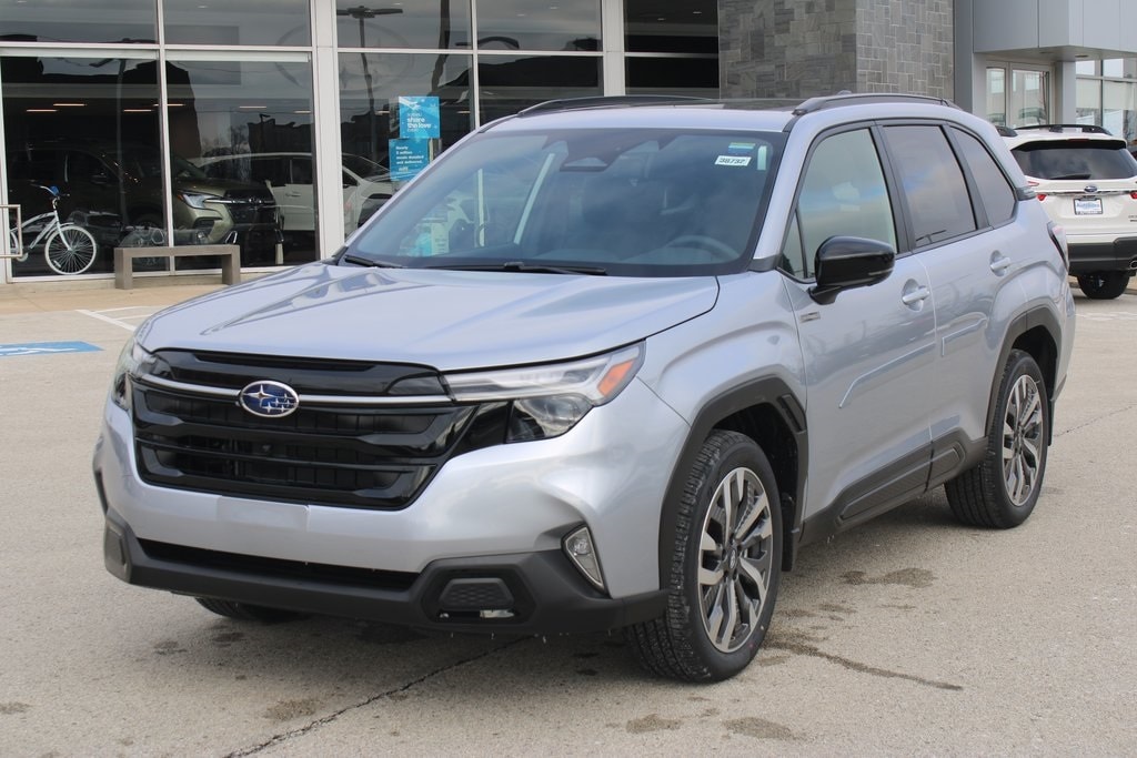 2025 Subaru Forester Touring's photo