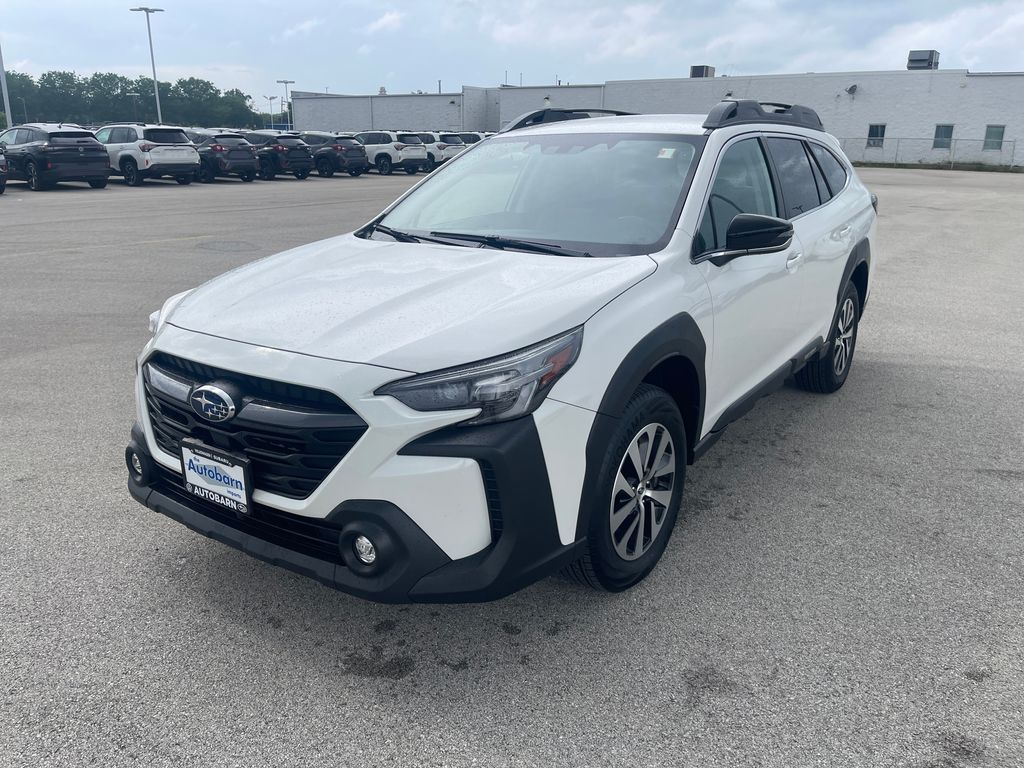 2023 Subaru Outback Premium's photo