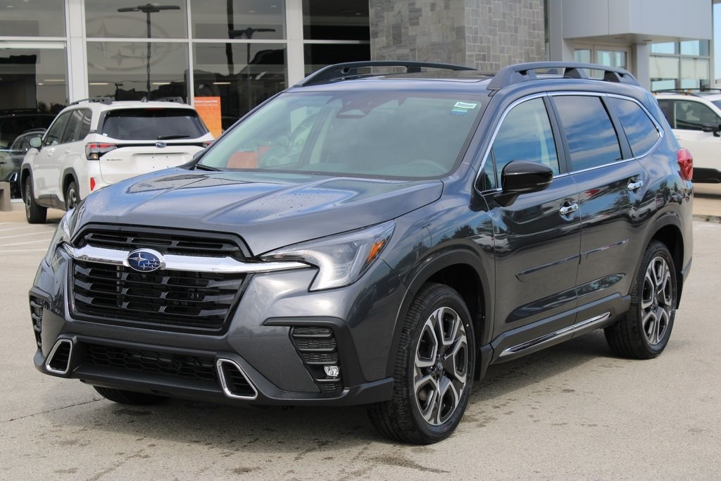 2025 Subaru Ascent Touring's photo