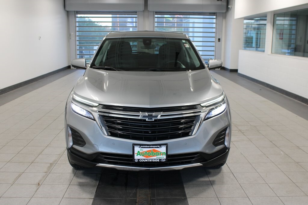 2024 Chevrolet Equinox LT photo 2