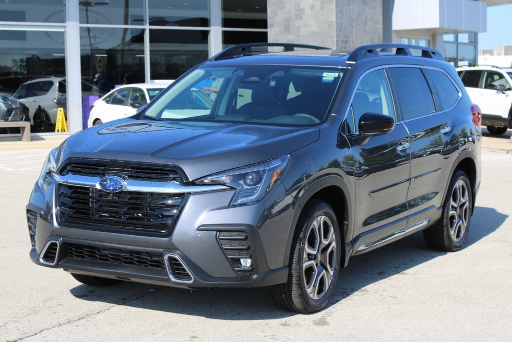 2025 Subaru Ascent Touring's photo