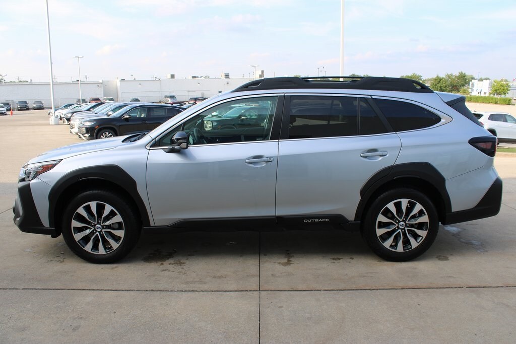 2023 Subaru Outback Limited photo 4