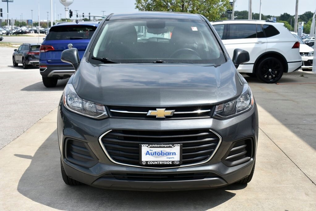 Used 2020 Chevrolet Trax LS with VIN 3GNCJNSB4LL142176 for sale in Countryside, IL