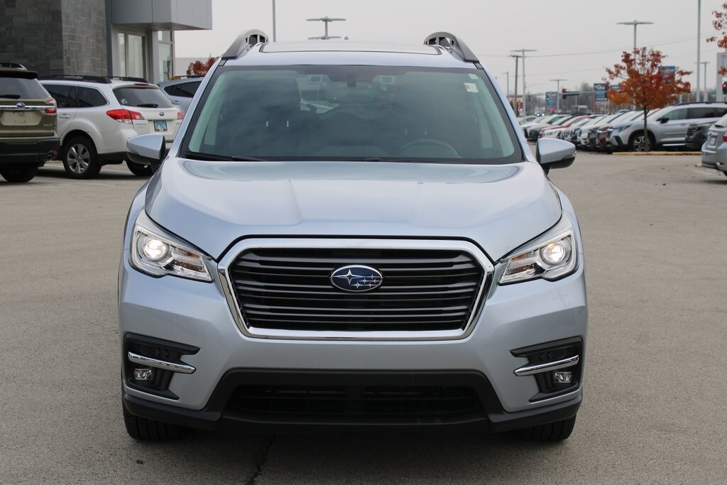 2022 Subaru Ascent Limited photo 2