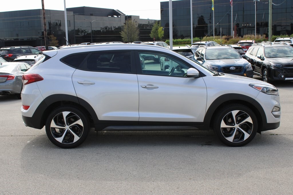 2016 Hyundai Tucson Sport photo 4