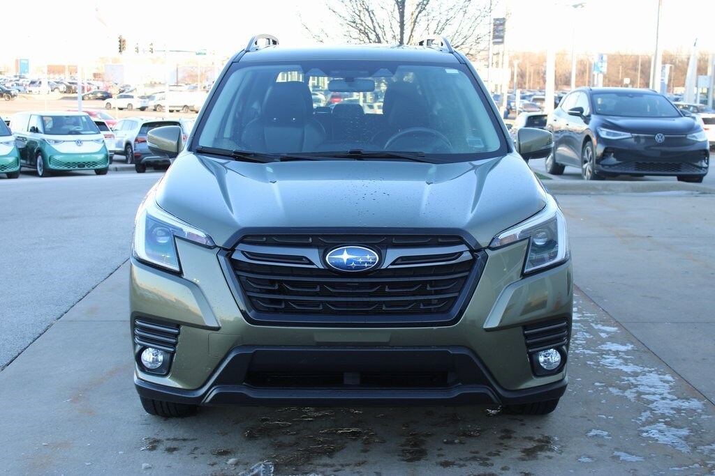 Used 2023 Subaru Forester Limited SUV