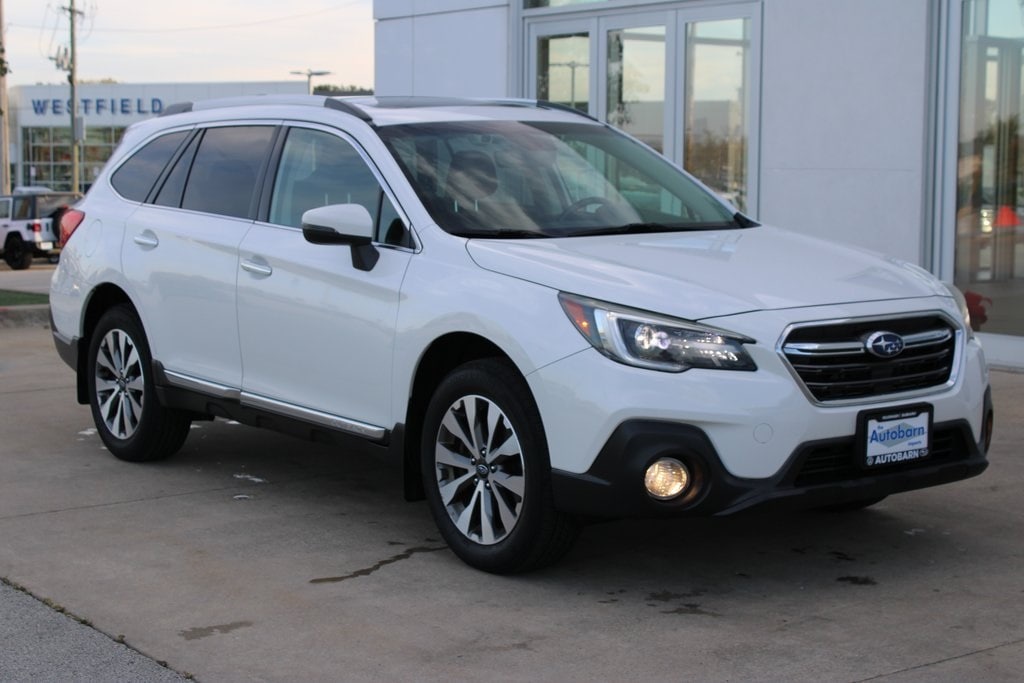 2019 Subaru Outback Touring's photo