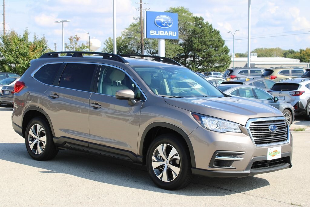 2022 Subaru Ascent Premium photo 3