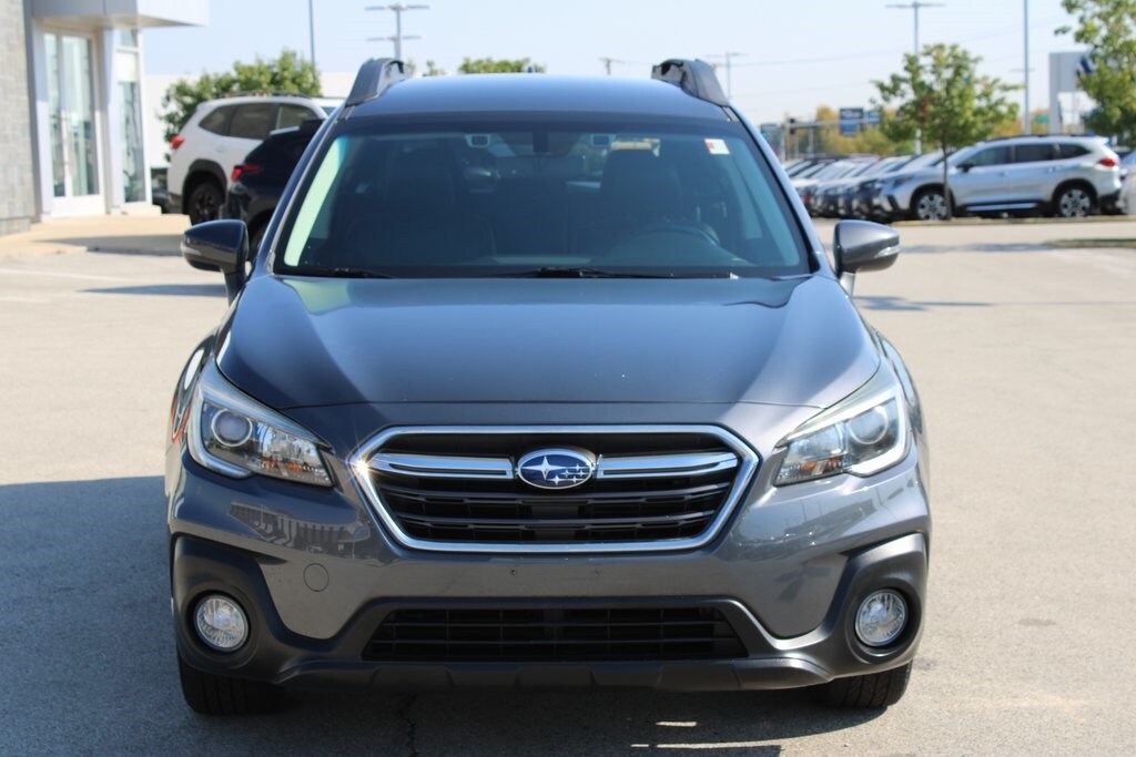 2019 Subaru Outback 2.5i Limited photo 2