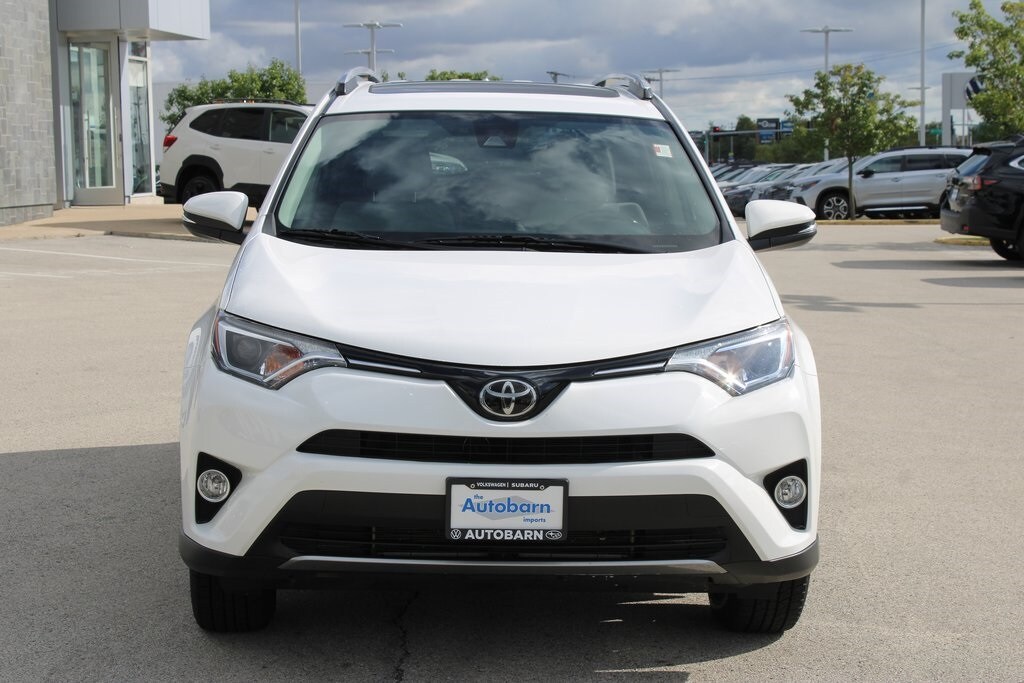 2017 Toyota RAV4 XLE photo 2