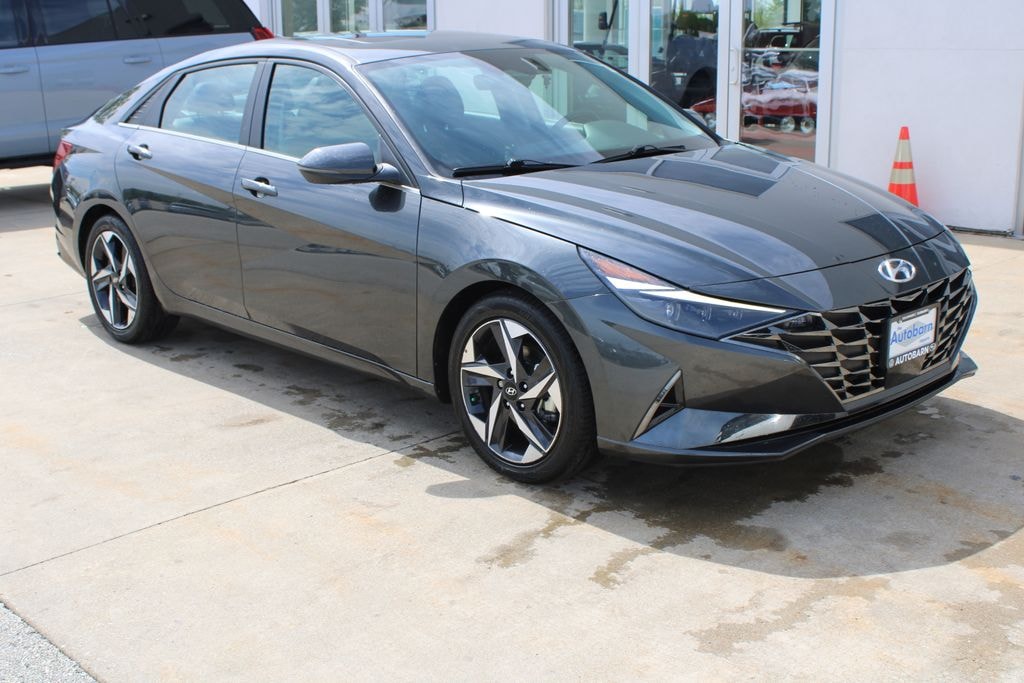 Used 2023 Hyundai Elantra Limited Sedan