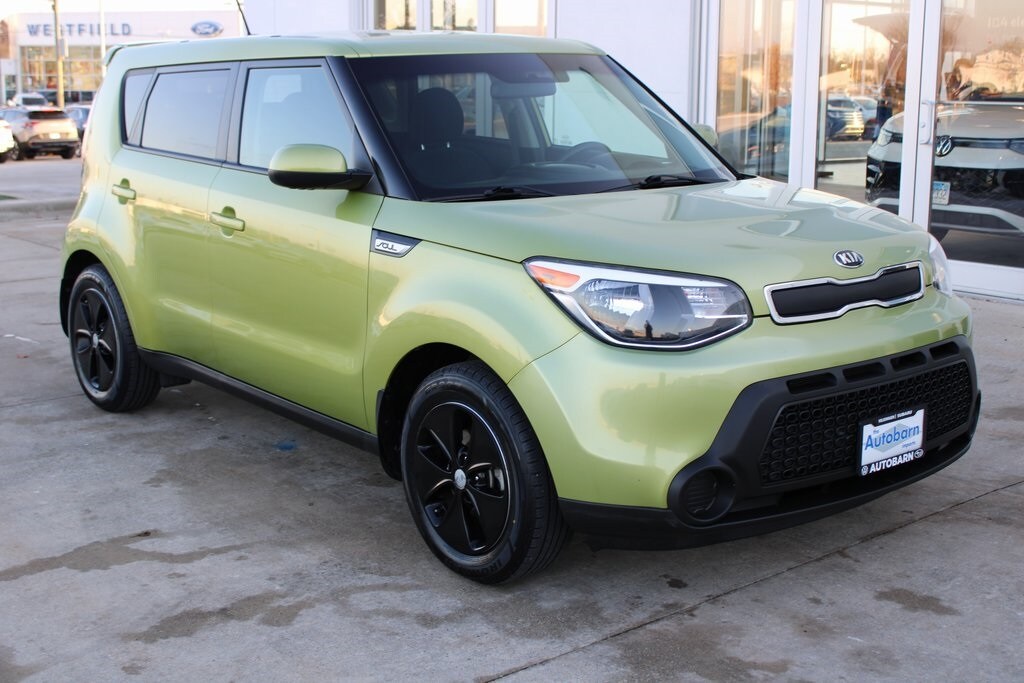 Used 2015 Kia Soul Base FWD Hatchback
