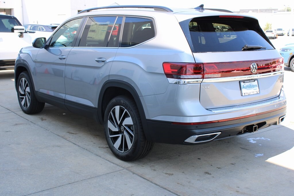 2026 Volkswagen Atlas SE Technology photo 3