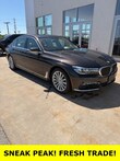  BMW 740i