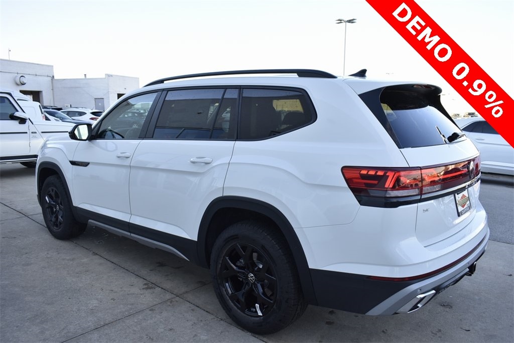 Used 2025 Volkswagen Atlas 2.0T Peak Edition SUV