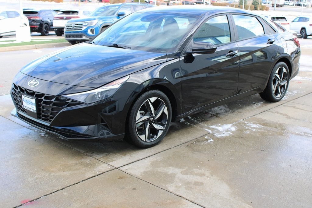 Used 2023 Hyundai Elantra SEL Sedan