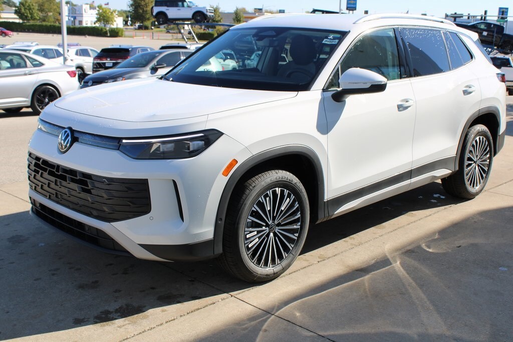 New 2025 Volkswagen Tiguan 2.0T S SUV