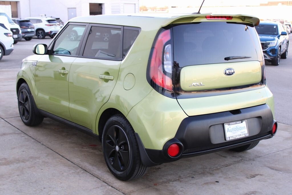 Used 2015 Kia Soul Base FWD Hatchback