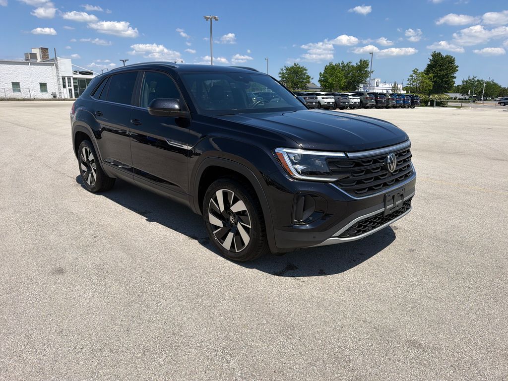2024 Volkswagen Atlas Cross Sport 2.0T SE w/Tech 4MOTION's photo
