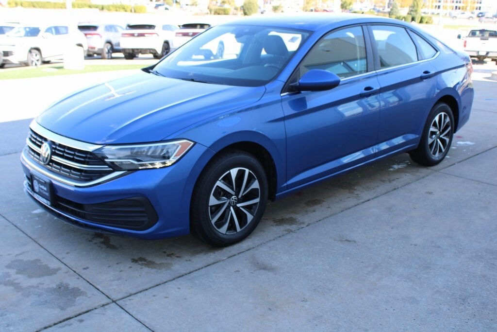 2022 Volkswagen Jetta 1.5T S photo 3