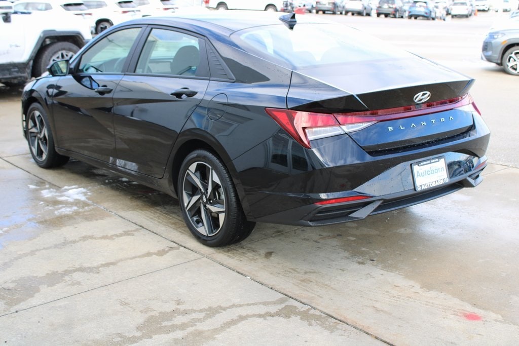 Used 2023 Hyundai Elantra SEL Sedan