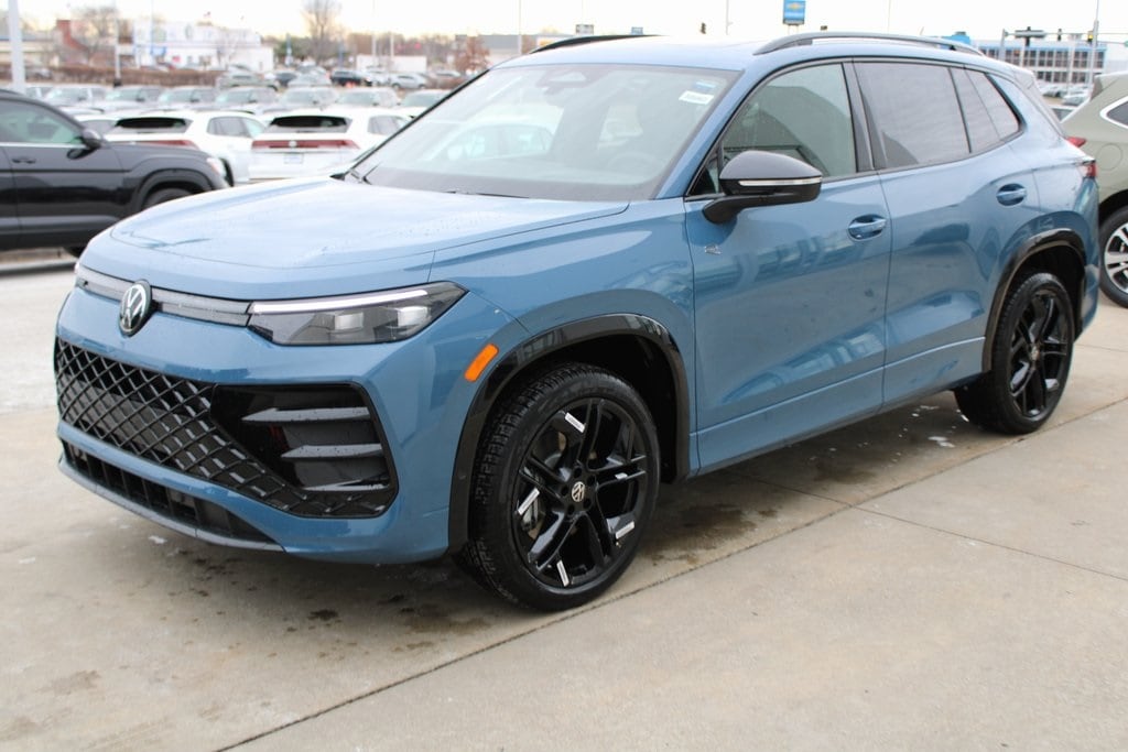 New 2026 Volkswagen Tiguan 2.0T SE R-Line Black SUV