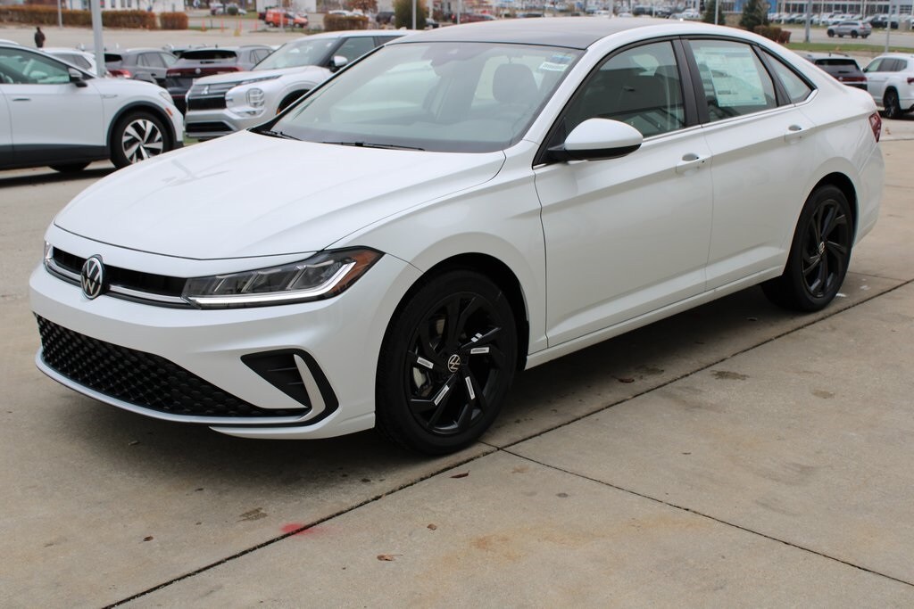 New 2025 Volkswagen Jetta 1.5T SE Sedan