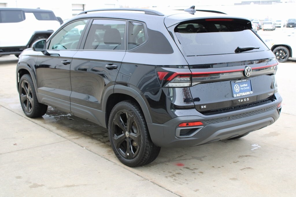 2025 Volkswagen Taos SE photo 4