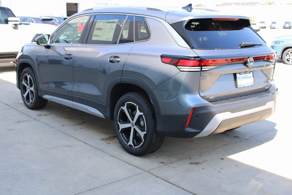 2025 Volkswagen Tiguan SE photo 4