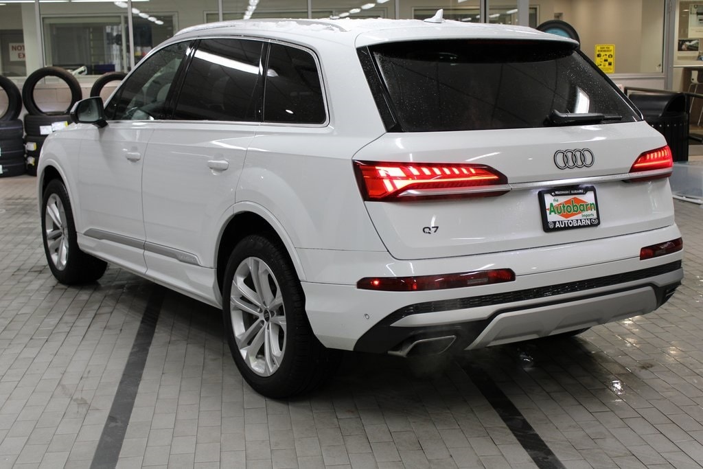 Used 2025 Audi Q7 45 Premium SUV