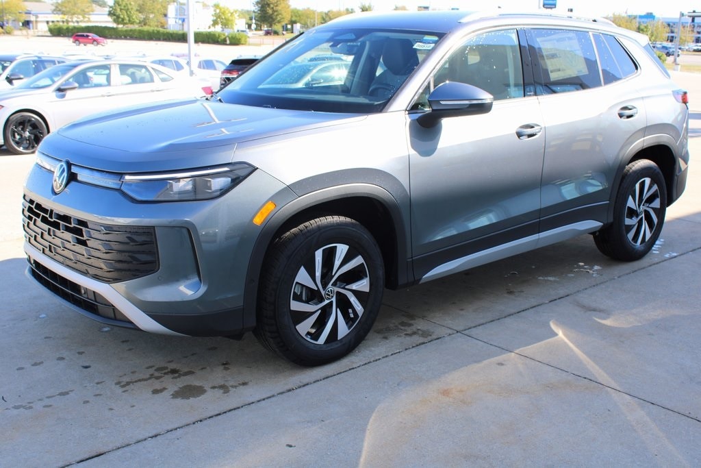 New 2025 Volkswagen Tiguan 2.0T S SUV