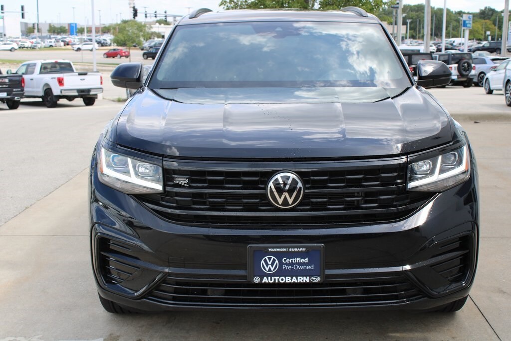 2023 Volkswagen Atlas Cross Sport V6 SEL R-Line photo 2