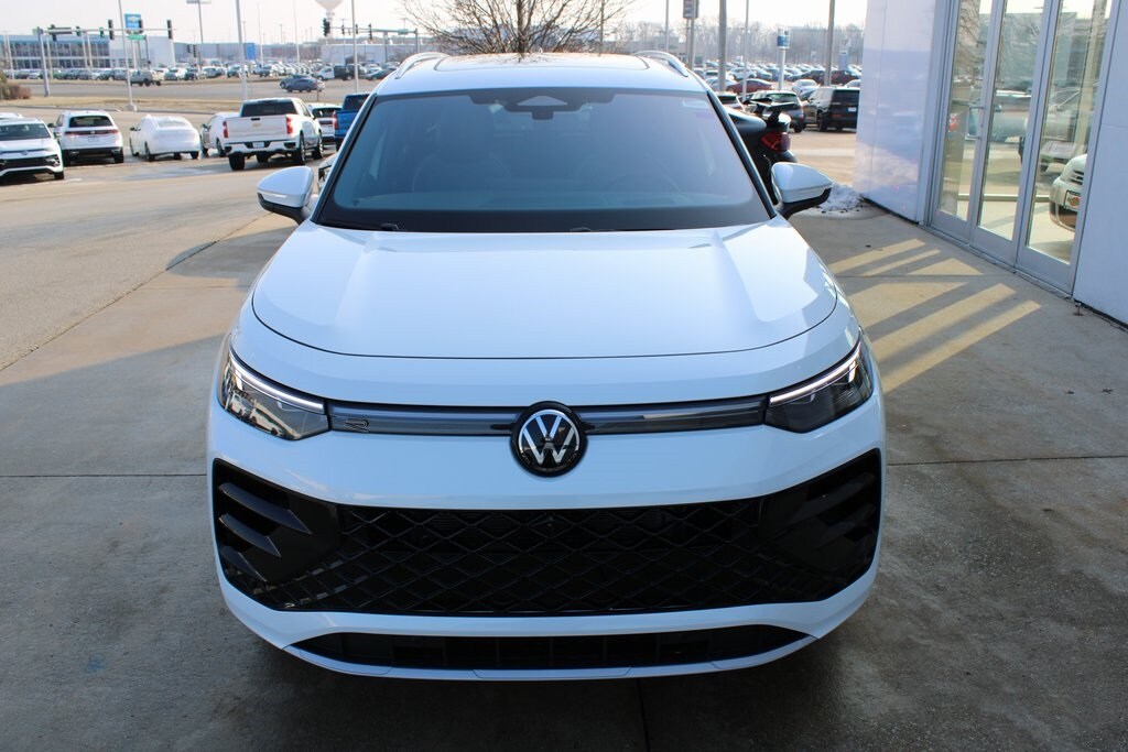 New 2026 Volkswagen Tiguan 2.0T SEL R-Line Turbo SUV