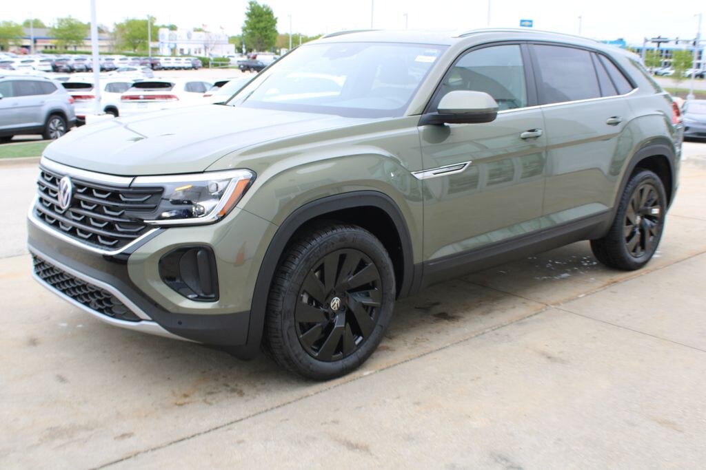 New 2026 Volkswagen Atlas Cross Sport 2.0T SE w/Technology SUV