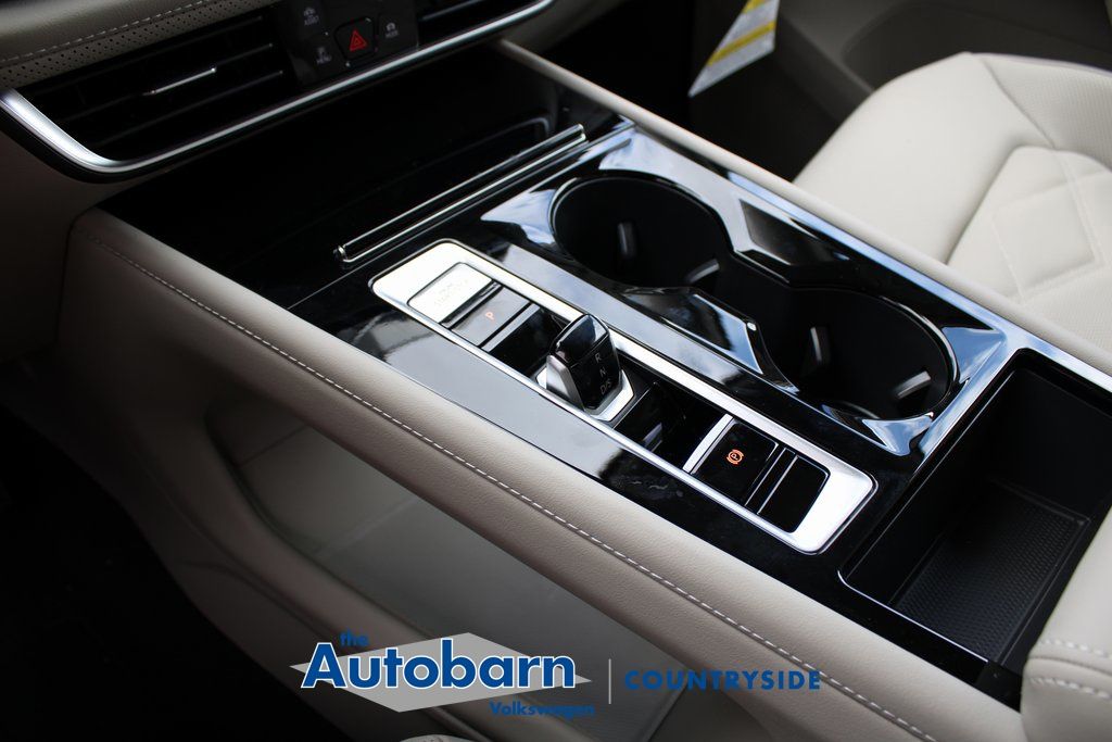 2026 Volkswagen Atlas SE w/Tech - Photo 16