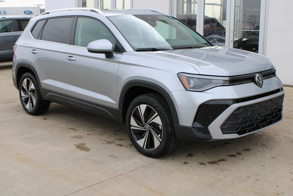 New 2026 Volkswagen Taos 1.5T SE SUV