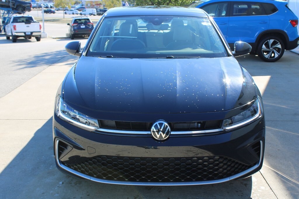 New 2026 Volkswagen Jetta 1.5T SE Sedan