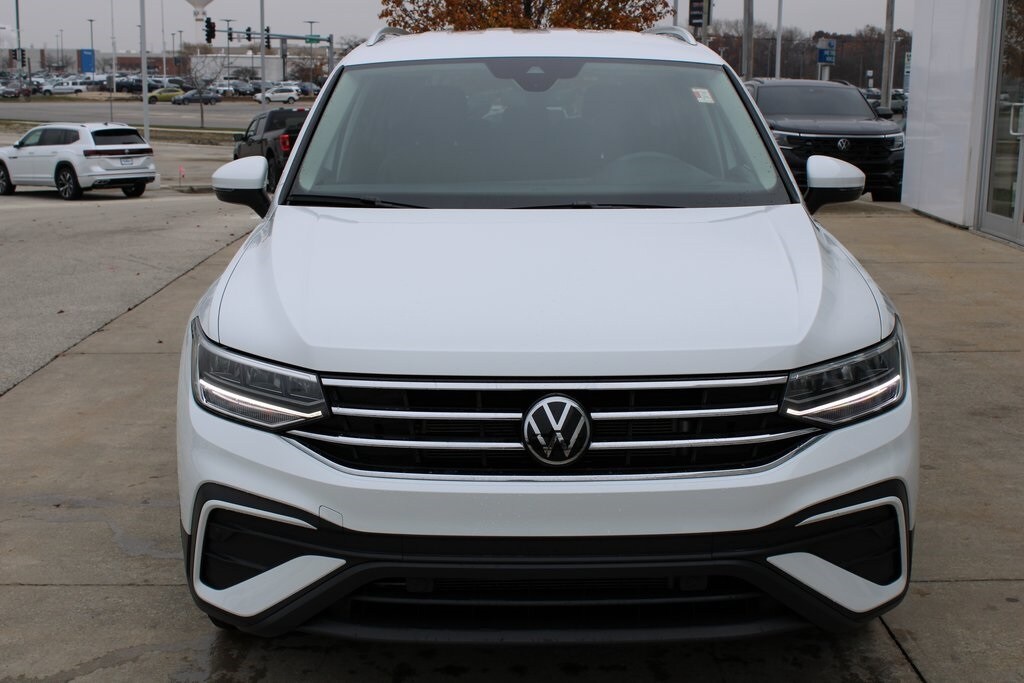 2024 Volkswagen Tiguan SE Wolfsburg Edition photo 2