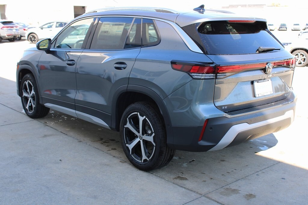 New 2025 Volkswagen Tiguan 2.0T SE SUV