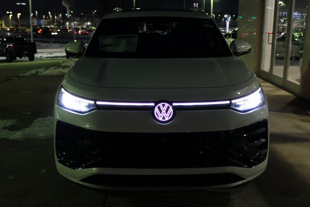 New 2026 Volkswagen Tiguan 2.0T SEL R-Line Turbo SUV