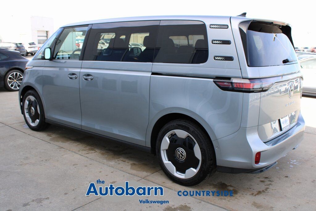 New 2025 Volkswagen ID. Buzz Pro S Van Passenger Van