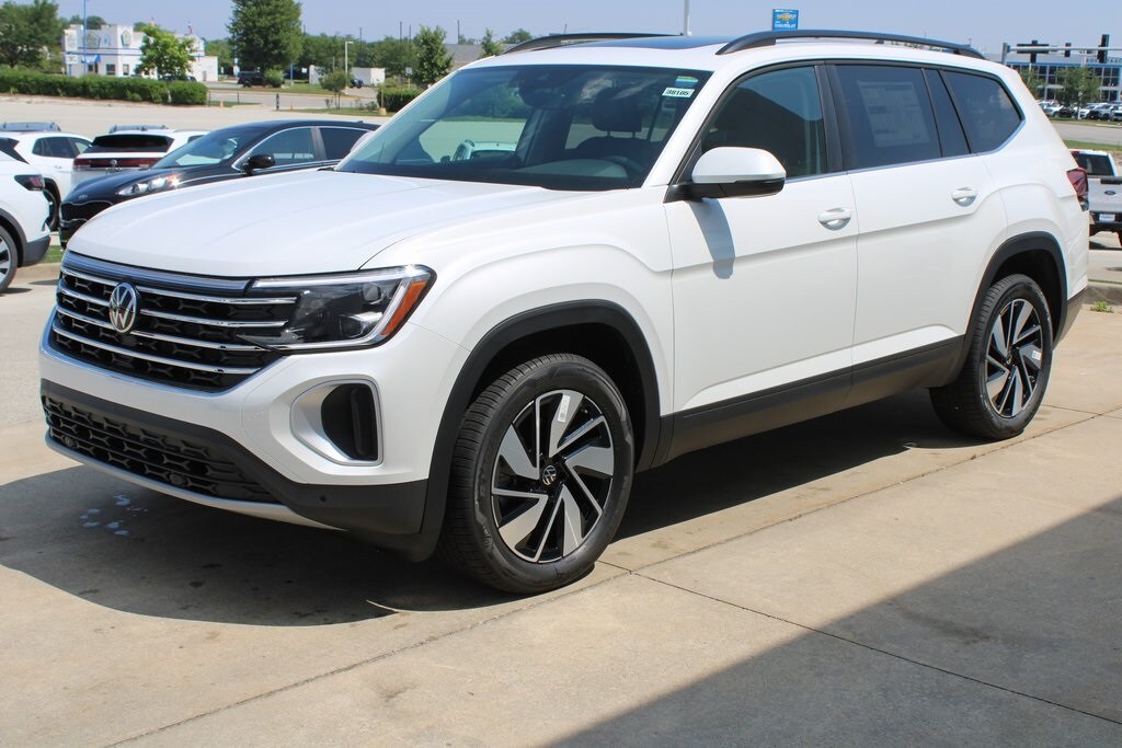 2026 Volkswagen Atlas SE Technology photo 3