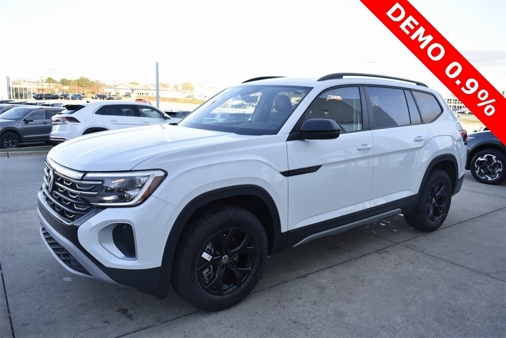 Used 2025 Volkswagen Atlas 2.0T Peak Edition SUV
