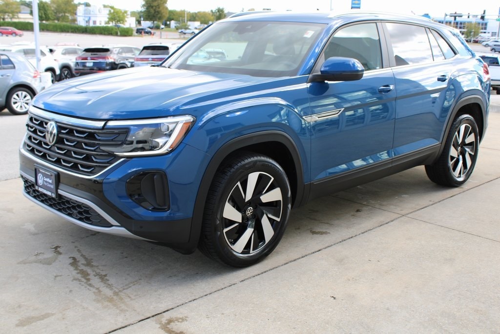 Certified 2025 Volkswagen Atlas Cross Sport 2.0T SE w/Technology SUV