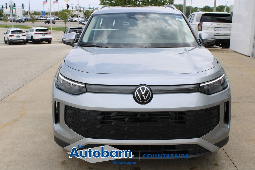 New 2026 Volkswagen Tiguan 2.0T SE SUV