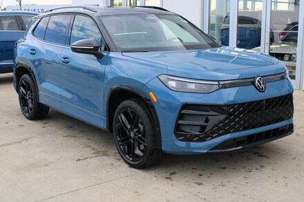 2026 Volkswagen Tiguan 2.0T SE R-Line Black SUV